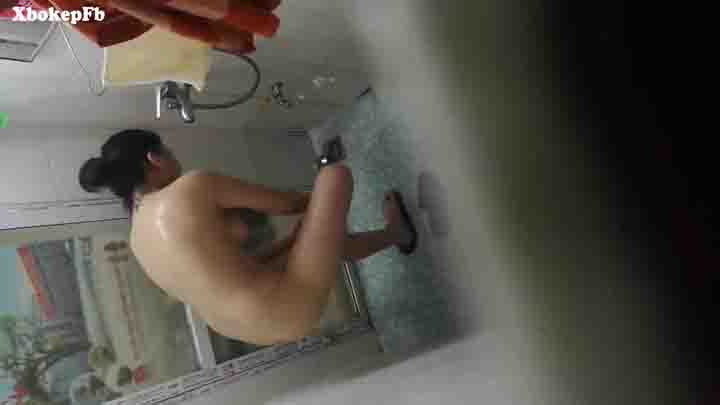 Bokep video ngintip tante lagi mandi dikos