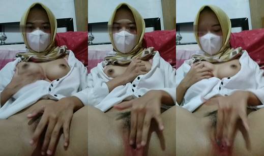 Bokep Jilbab Keenakan Mendesah Colmek 2 Jari