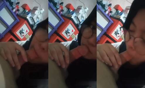 Bokep Maksa Disepongin Cewek Jilbab Hitamm