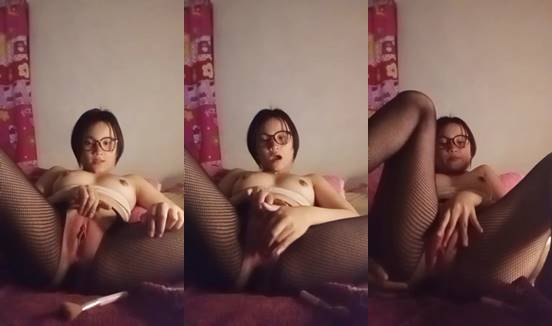 Bokep twitter memek mulus tembem anak smp